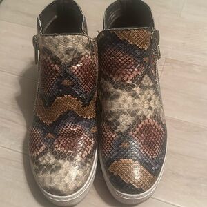 Bamboo Snakeskin Wedge Sneaker size 7